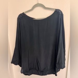Flowy black blouse. Gap. XL. Beautiful shoulder button details.   3/4 length